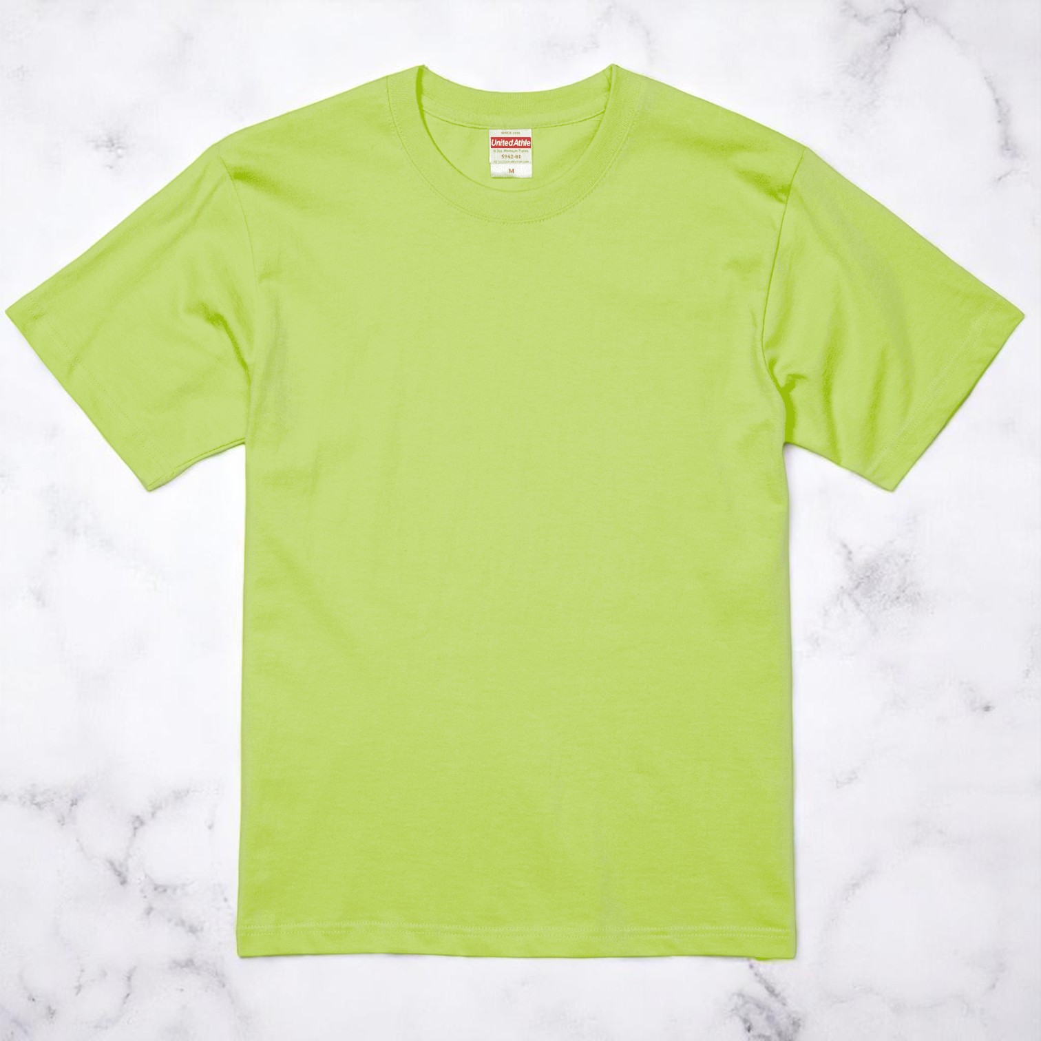 ライムグリーン